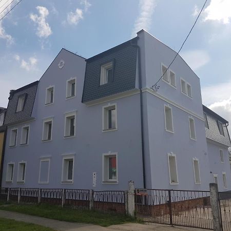 Kamienica Zerniki Wroclawskie ภายนอก รูปภาพ